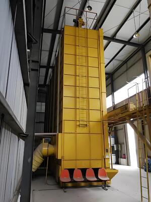 Buen precio Secador de granos de tipo lotes de control automático con quemador de husk de 15 toneladas de capacidad en línea